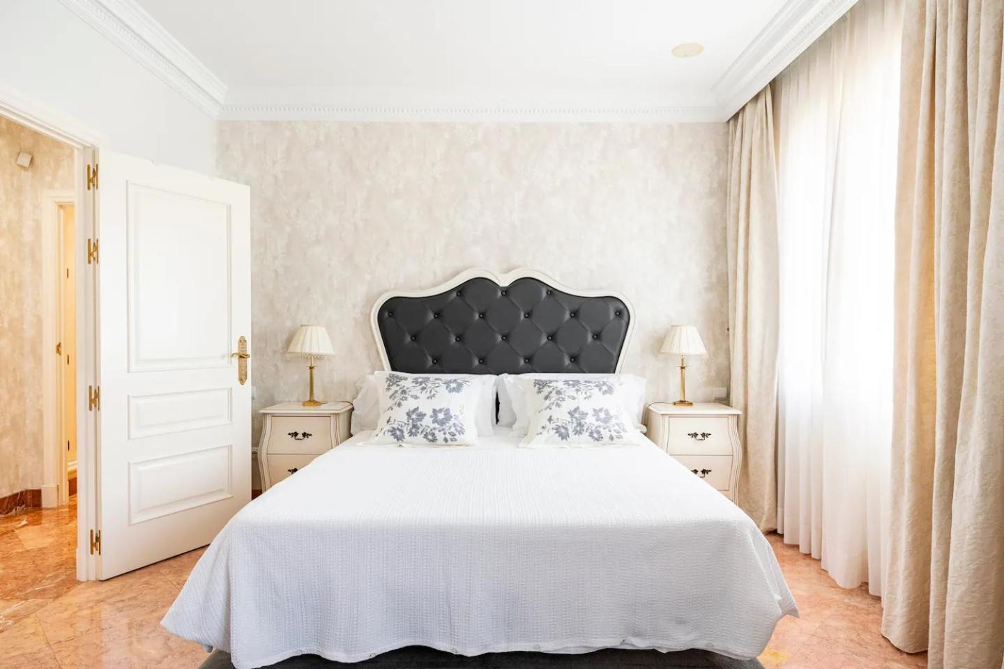 Puerta De Jerez II (Adults Only) Apartment Seville Ngoại thất bức ảnh